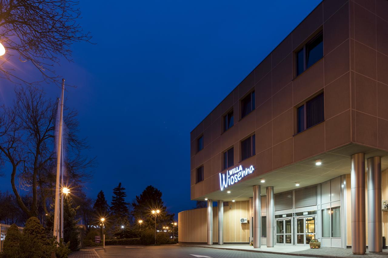 Willa Wiosenna Hotel Ozarow Mazowiecki Luaran gambar
