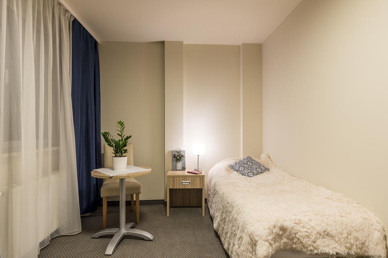 Willa Wiosenna Hotel Ozarow Mazowiecki Luaran gambar