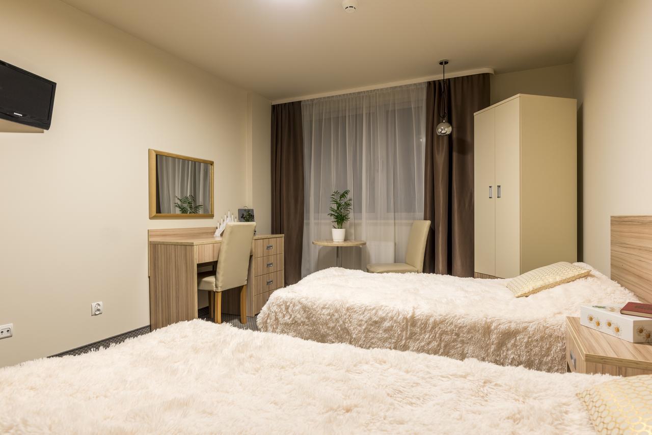 Willa Wiosenna Hotel Ozarow Mazowiecki Luaran gambar