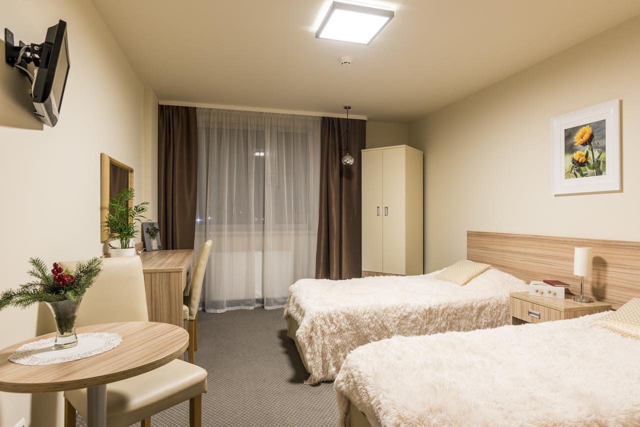 Willa Wiosenna Hotel Ozarow Mazowiecki Luaran gambar